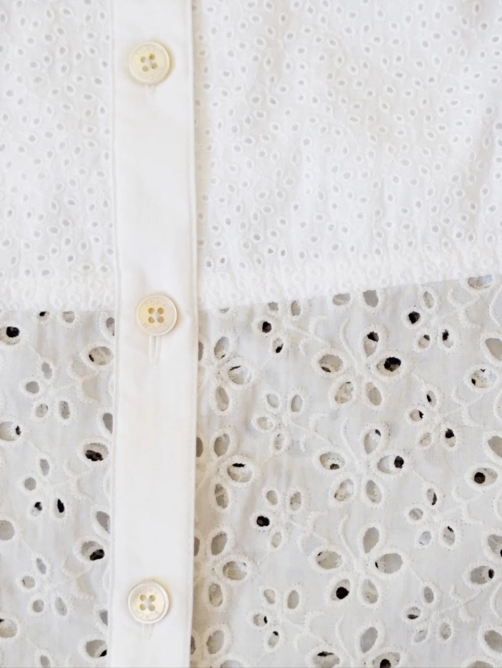 Tory Burch Cream & White Eyelet Lace Femine Button-Up Blouse Romantic Size 6